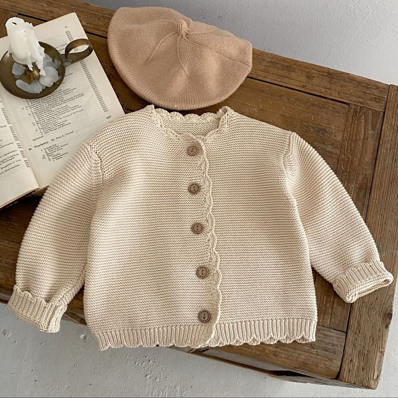 Classic Scallop Knit Cardigan