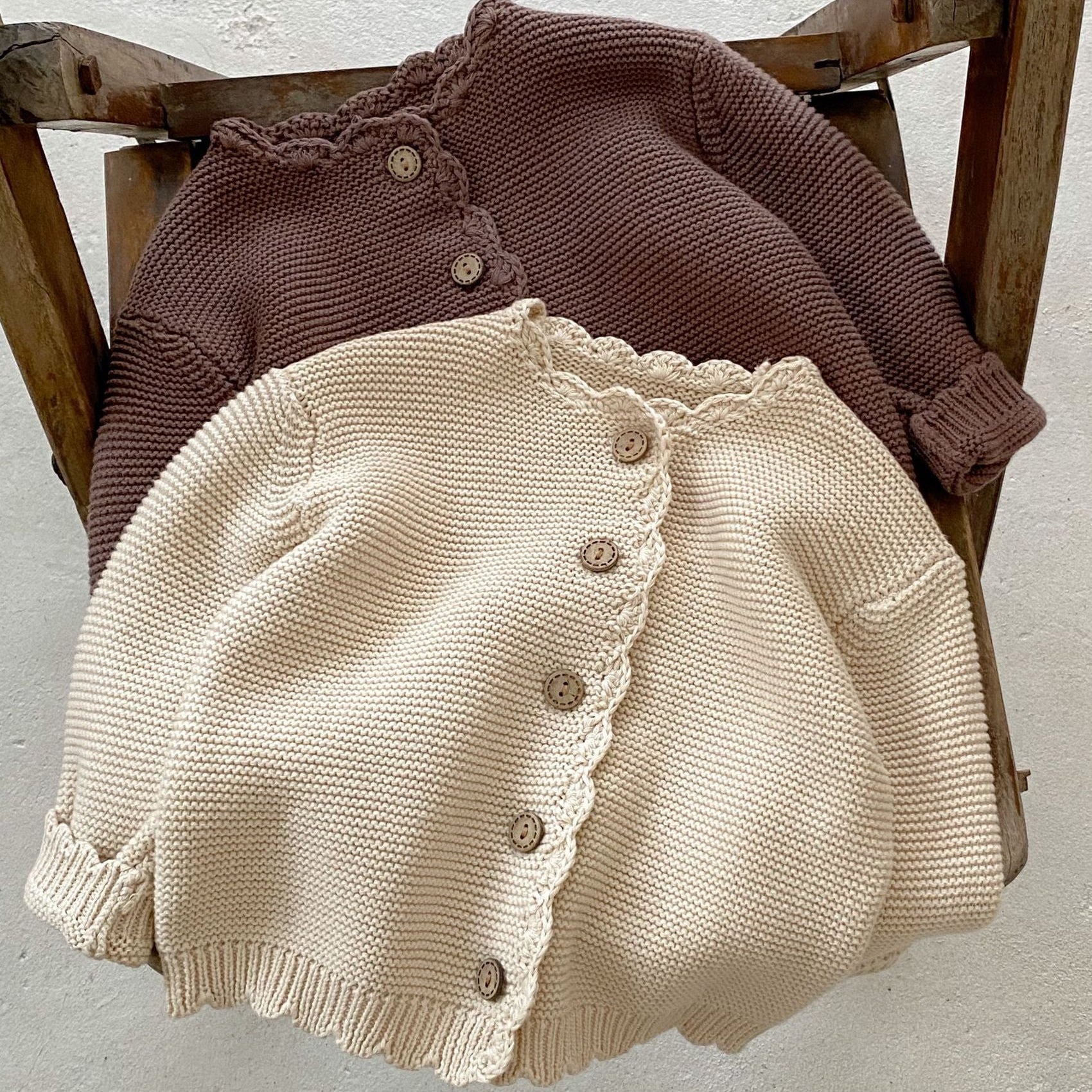 Classic Scallop Knit Cardigan